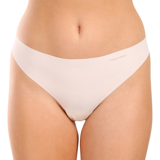 3PACK tanga de mujer Calvin Klein sin costuras multicolor (QD3558E-NP0)